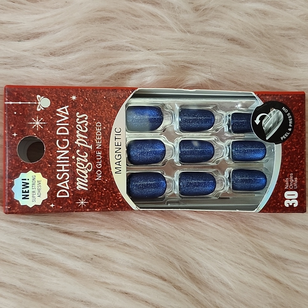 Brand New DASHING DIVA MAGIC PRESS FALSE NAILS-S
